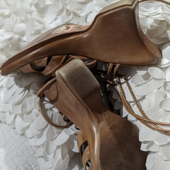 Rare Vintage 90s Unique Nude wedge  ankle wrap Strappy Sandals Boho - Picture 5 of 5